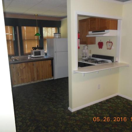 Evergreen Motel Oswego Exterior foto